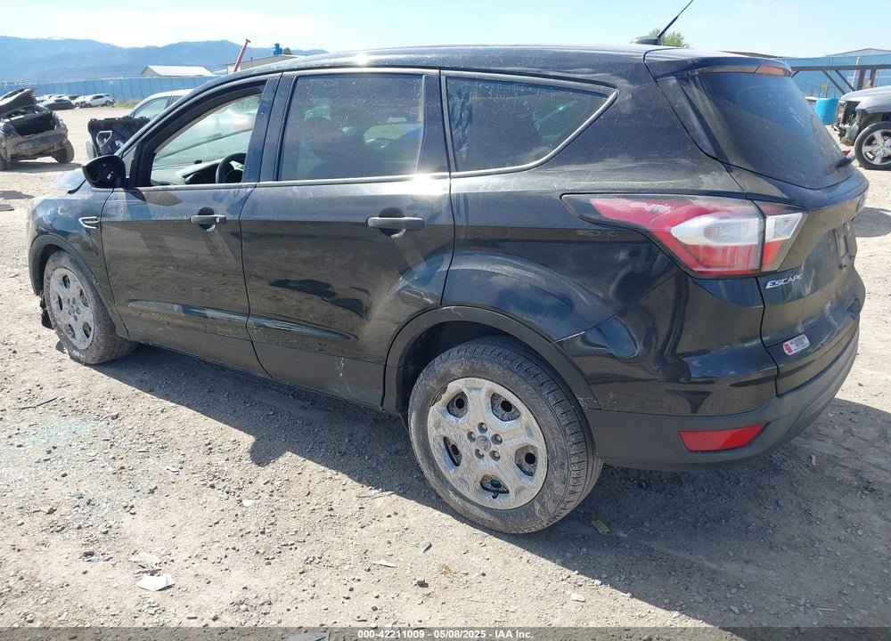 2018 FORD ESCAPE VIN: 1FMCU0F71JUA35240