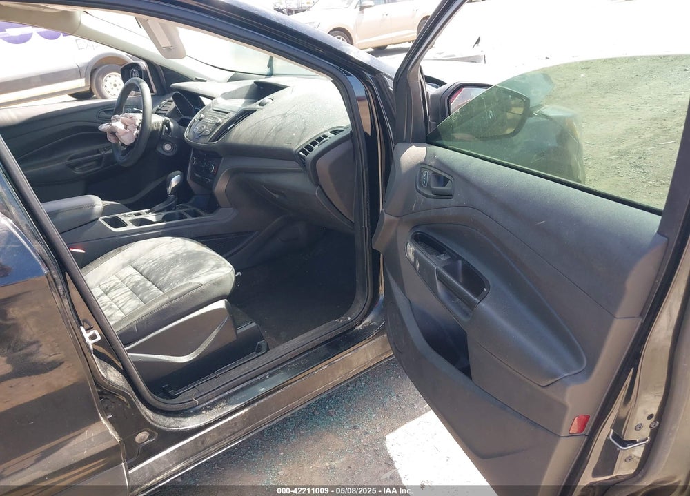 2018 FORD ESCAPE VIN: 1FMCU0F71JUA35240