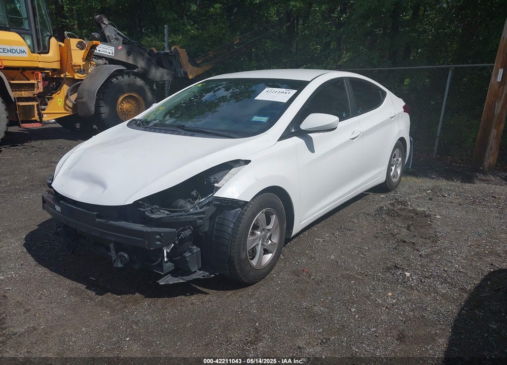 2014 HYUNDAI ELANTRA VIN: 5NPDH4AE2EH492388