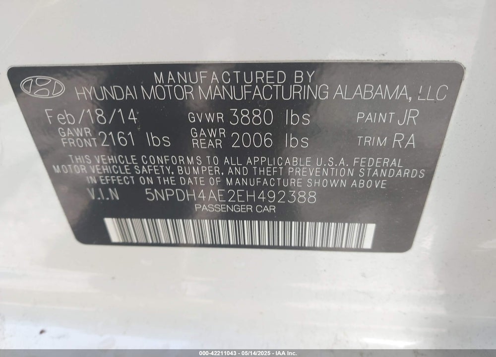 2014 HYUNDAI ELANTRA VIN: 5NPDH4AE2EH492388