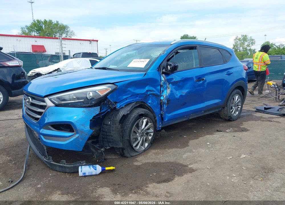 2016 HYUNDAI TUCSON SE VIN: KM8J3CA46GU158341