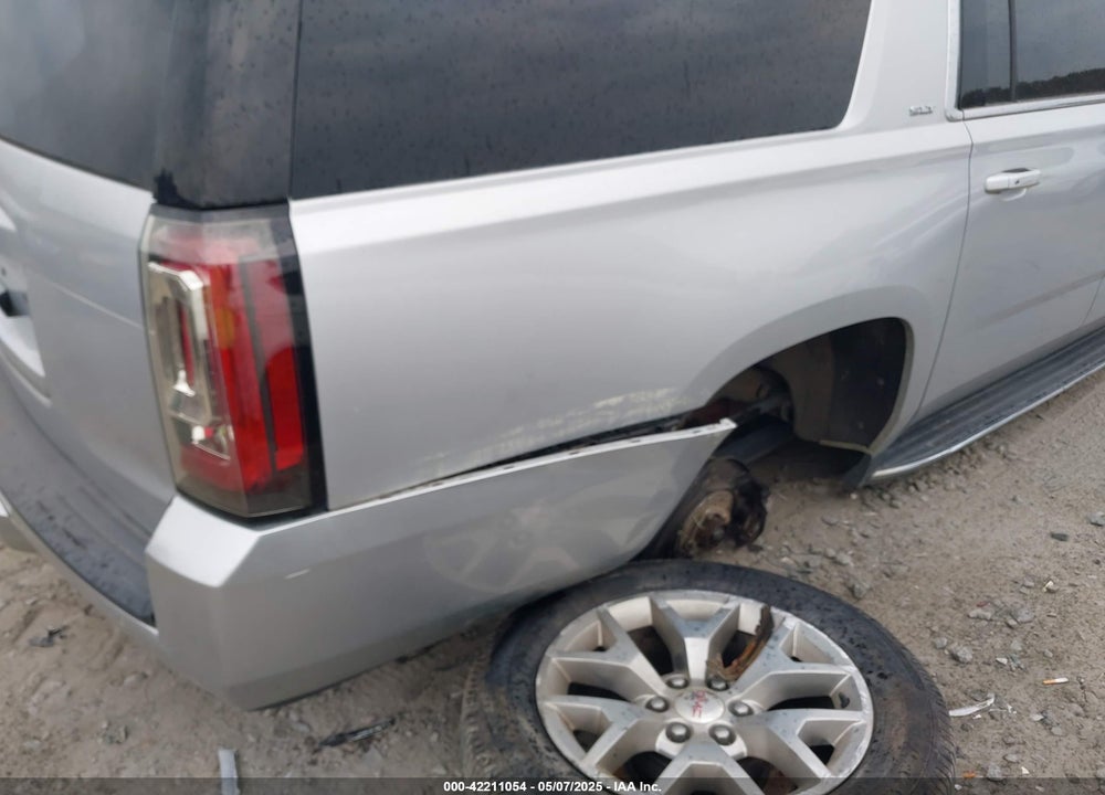 2017 GMC YUKON XL VIN: 1GKS1GKC1HR342834
