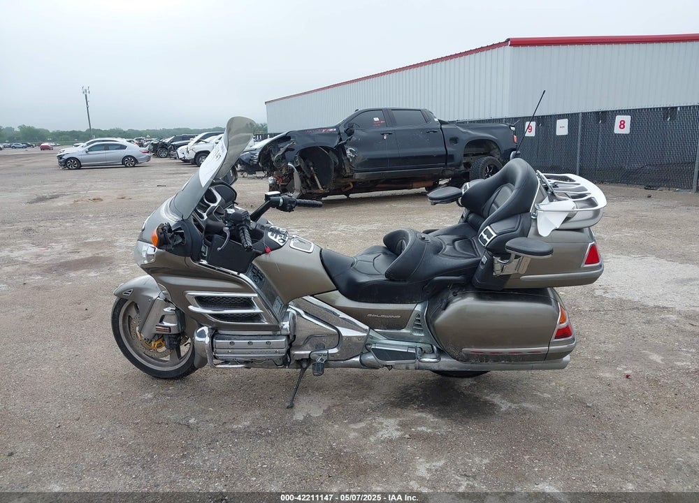 2004 HONDA GL1800 VIN: 1HFSC47074A300296
