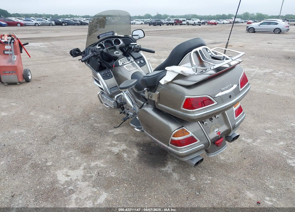 2004 HONDA GL1800 VIN: 1HFSC47074A300296