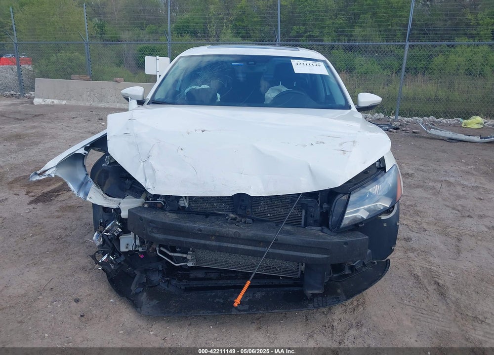 2012 VOLKSWAGEN PASSAT VIN: 1VWBH7A33CC066044