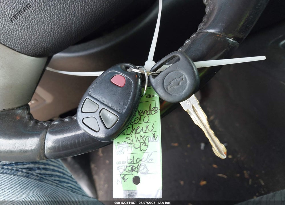 2010 CHEVROLET SILVERADO 1500 VIN: 1GCSKSE32AZ109462