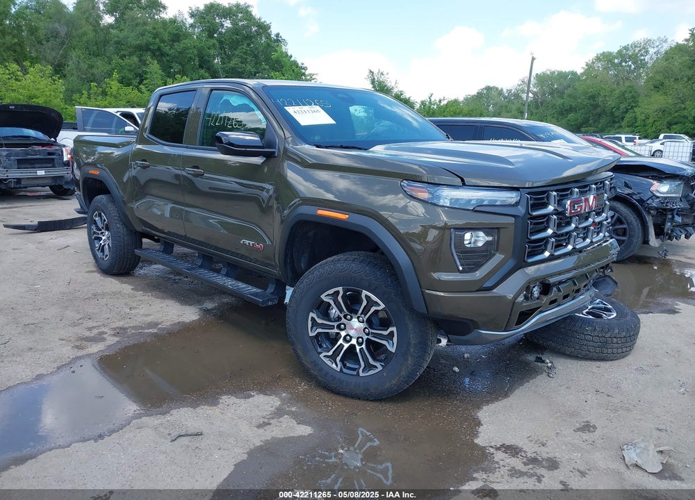 2025 GMC CANYON 4WD AT4 VIN: 1GTP2DEK8S1121432