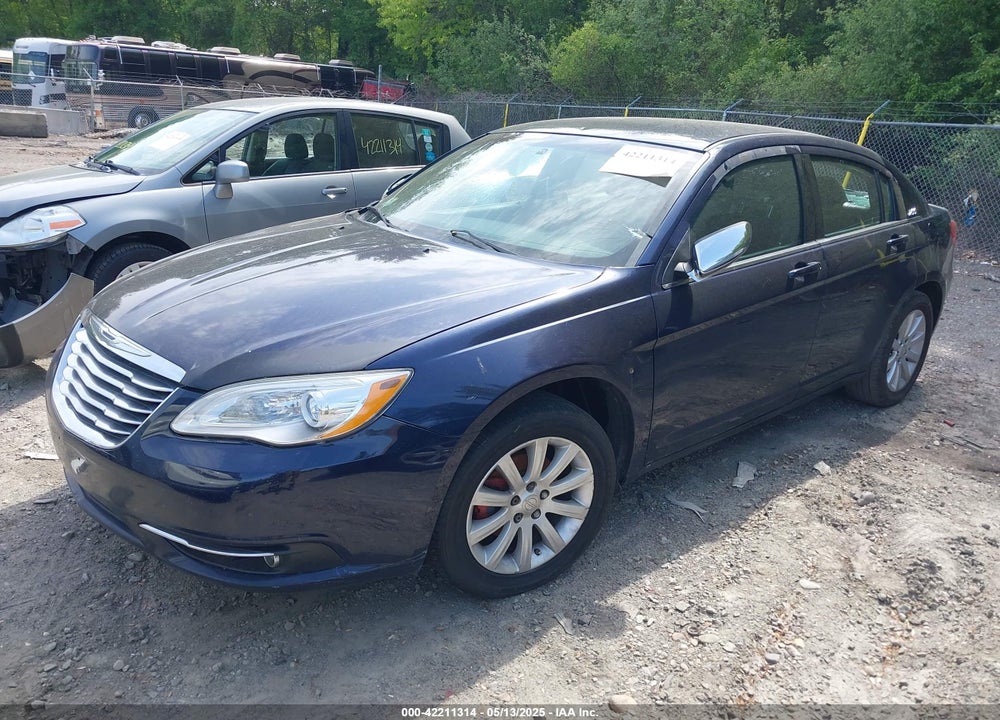 2014 CHRYSLER 200 VIN: 1C3CCBCG2EN192433