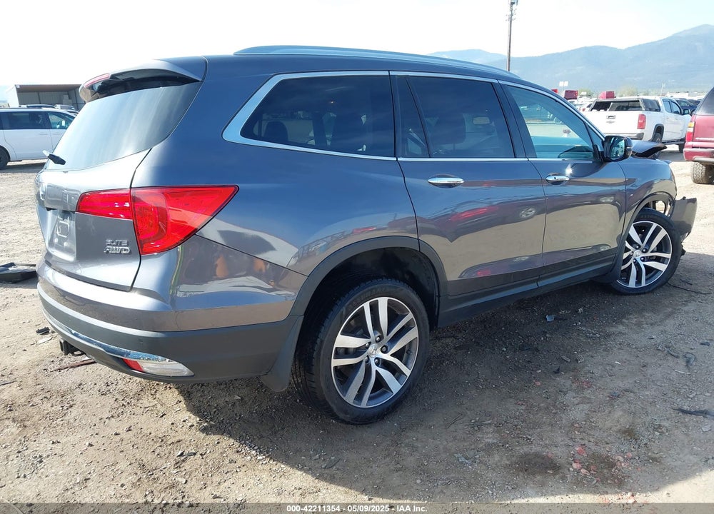2018 HONDA PILOT VIN: 5FNYF6H07JB045755