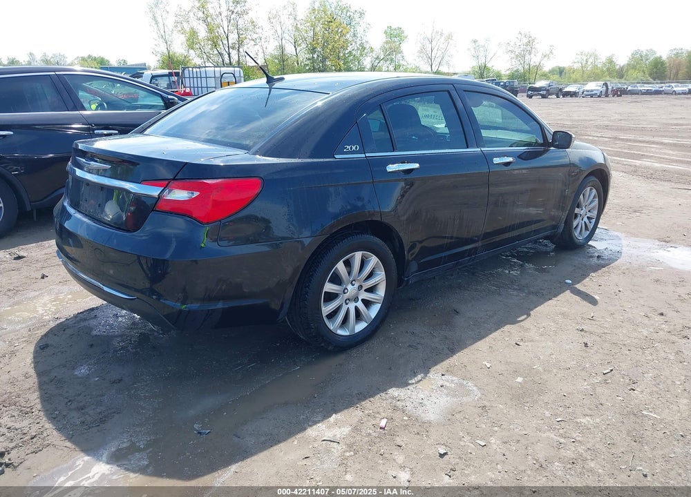 2013 CHRYSLER 200 VIN: 1C3CCBCG1DN542682