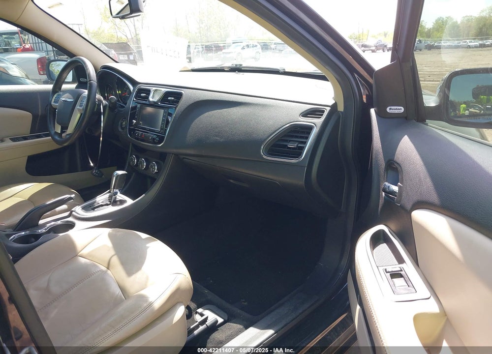2013 CHRYSLER 200 VIN: 1C3CCBCG1DN542682