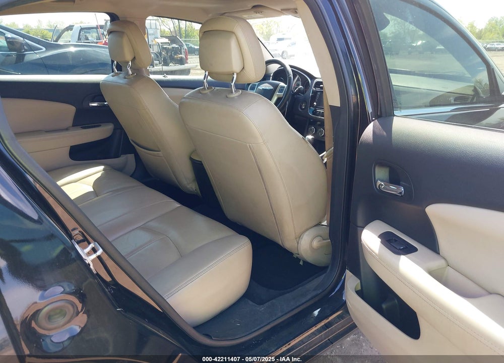 2013 CHRYSLER 200 VIN: 1C3CCBCG1DN542682