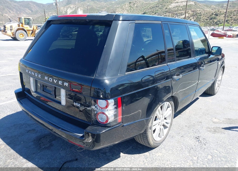 2011 LAND ROVER RANGE ROVER VIN: SALMF1D45BA354685