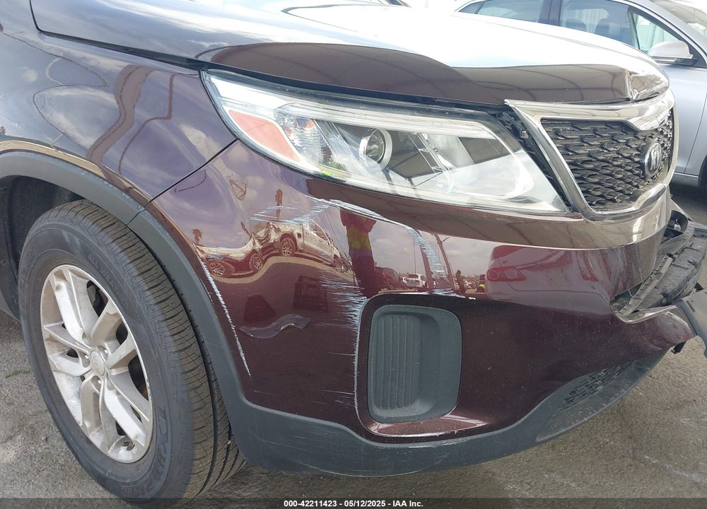 2014 KIA SORENTO VIN: 5XYKT3A68EG529900
