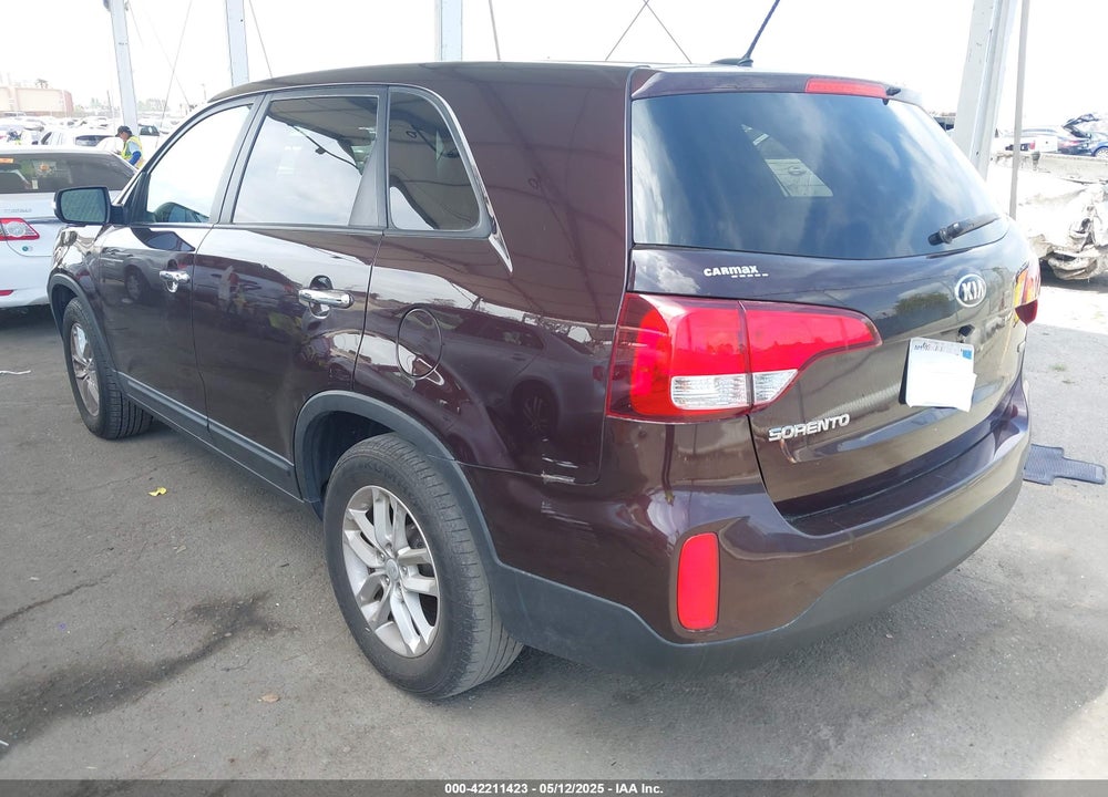 2014 KIA SORENTO VIN: 5XYKT3A68EG529900