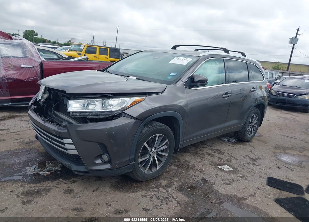 2017 TOYOTA HIGHLANDER VIN: 5TDJZRFH3HS476876