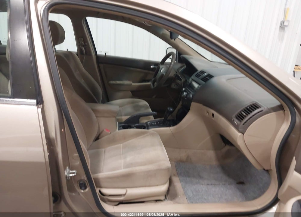 2005 HONDA ACCORD 2.4 LX VIN: 1HGCM56475A017843