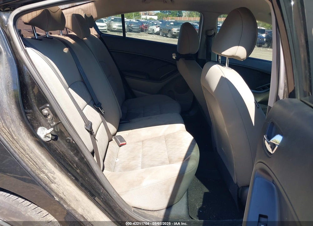 2016 KIA FORTE VIN: KNAFK4A67G5467716