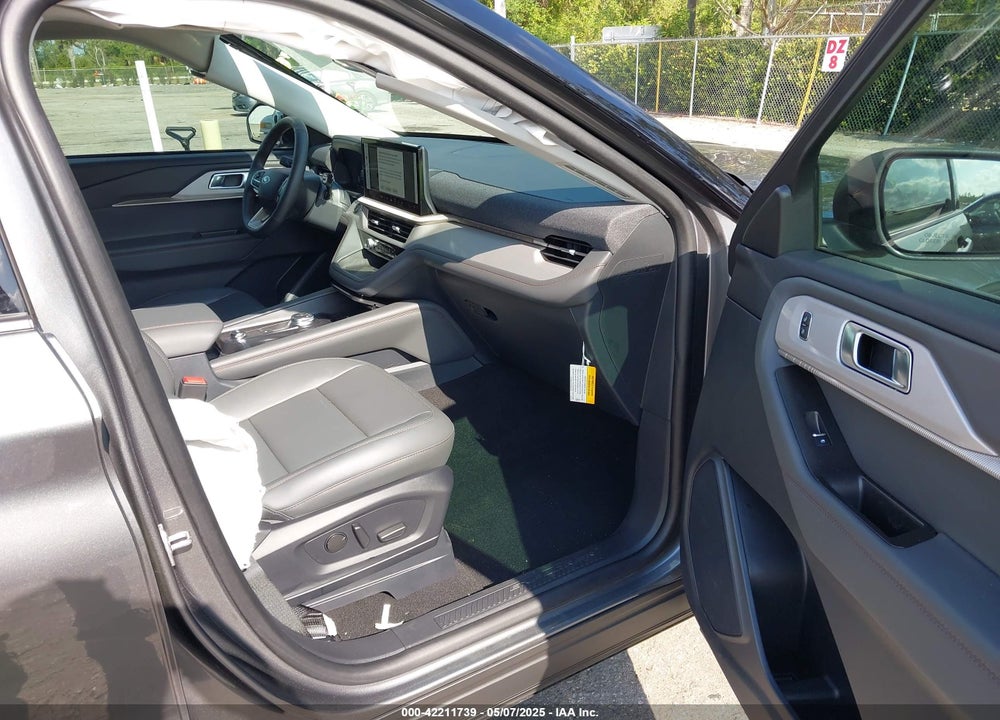 2025 FORD EXPLORER ACTIVE VIN: 1FMUK7DH7SGA49643