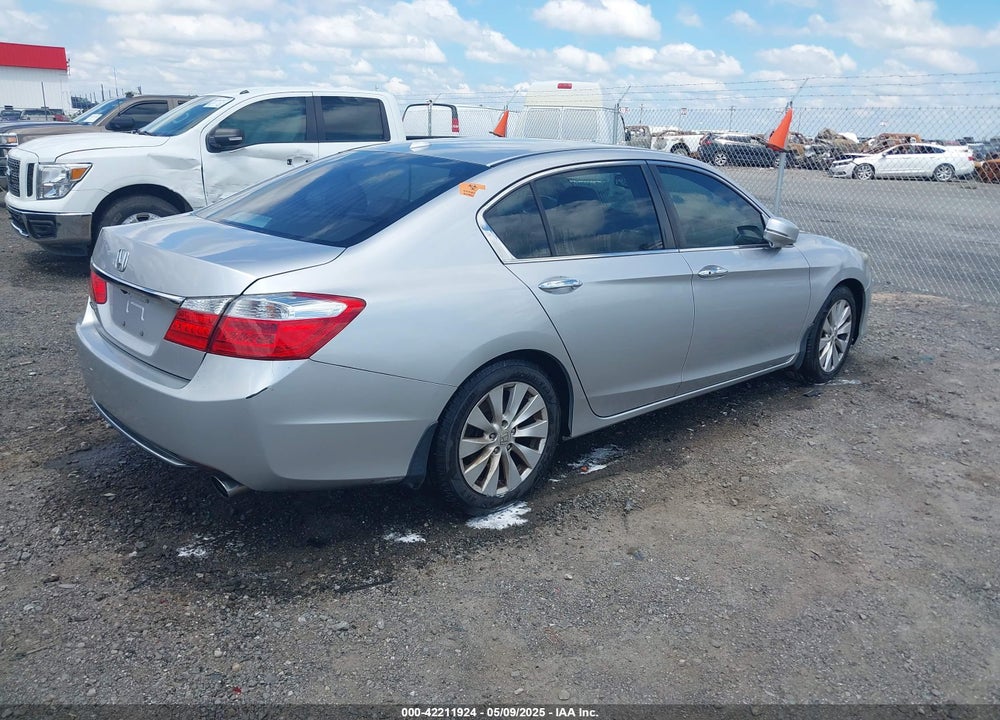 2015 HONDA ACCORD EX-L VIN: 1HGCR2F84FA113871