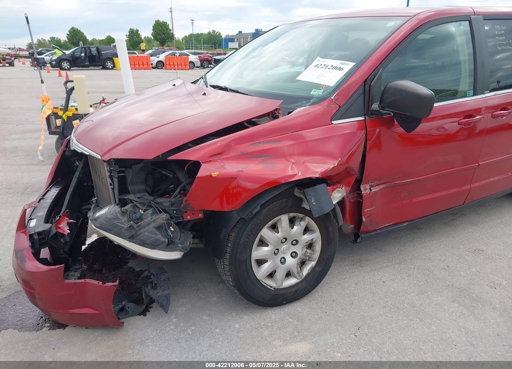2009 CHRYSLER TOWN & COUNTRY VIN: 2A8HR44E49R525435
