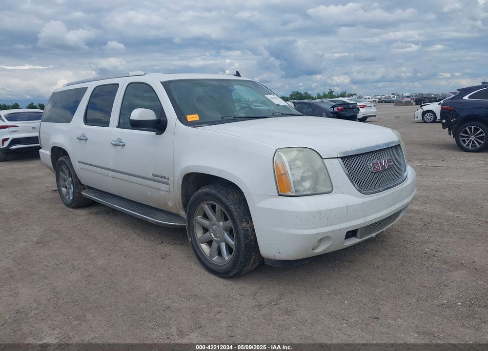 2011 GMC YUKON XL 1500 DENALI VIN: 1GKS2MEF3BR166569