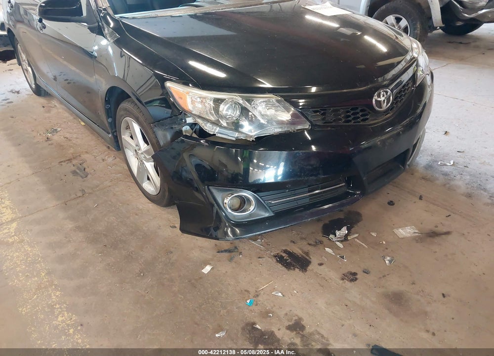 2014 TOYOTA CAMRY SE VIN: 4T1BF1FK6EU400548