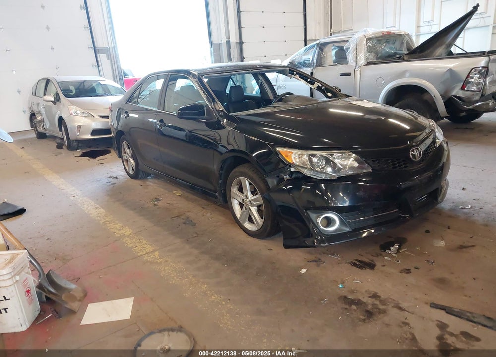 2014 TOYOTA CAMRY SE VIN: 4T1BF1FK6EU400548