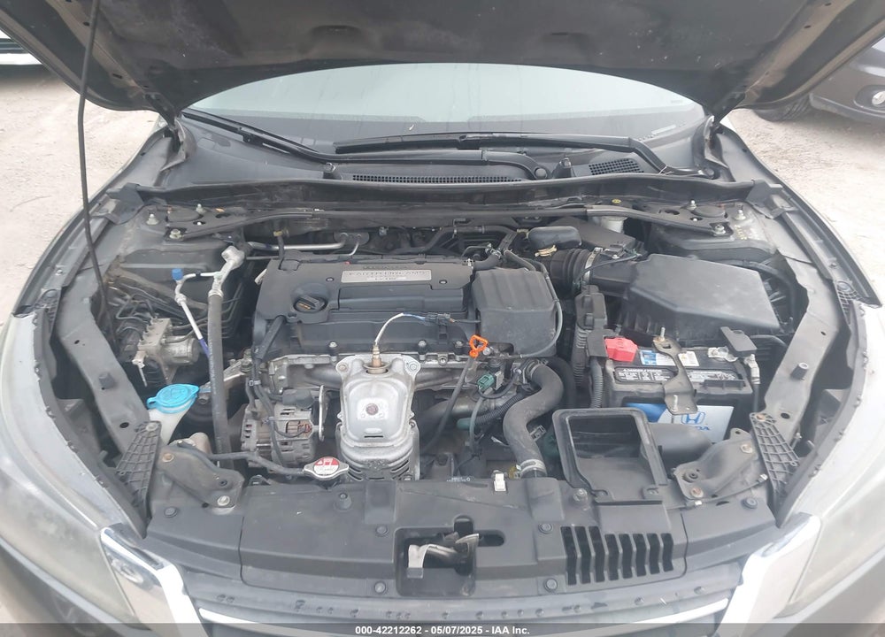 2015 HONDA ACCORD VIN: 1HGCR2F84FA128161