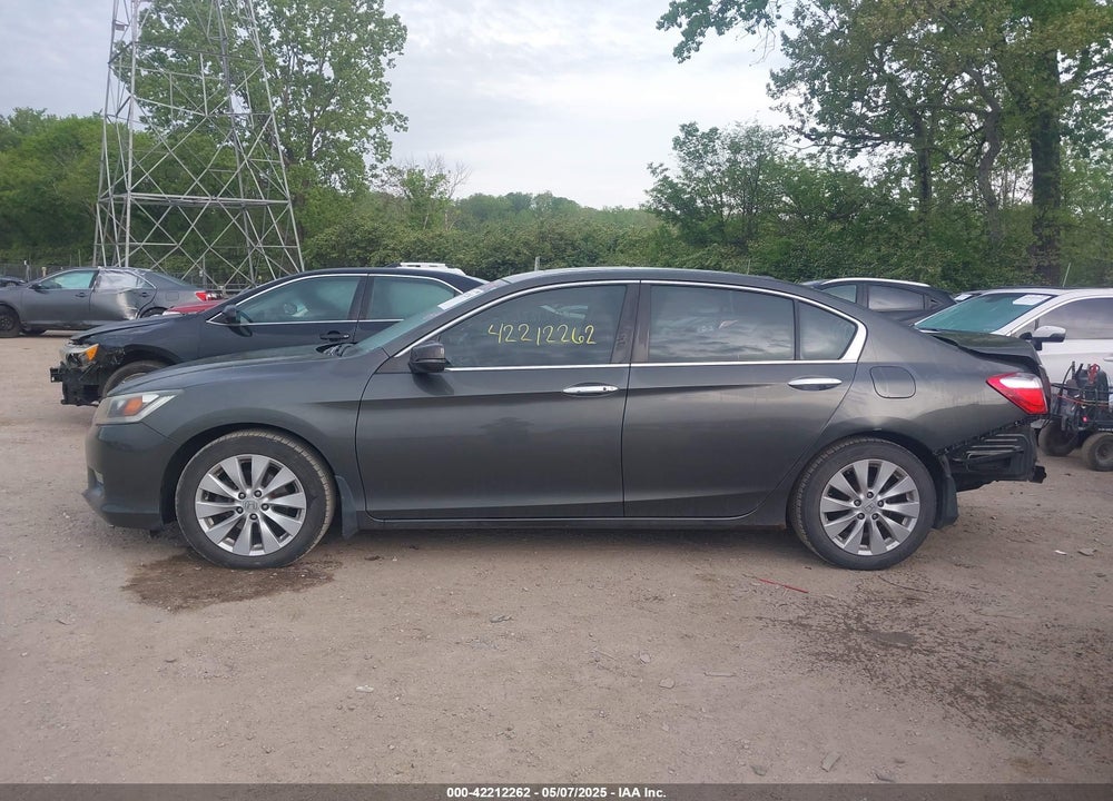 2015 HONDA ACCORD VIN: 1HGCR2F84FA128161