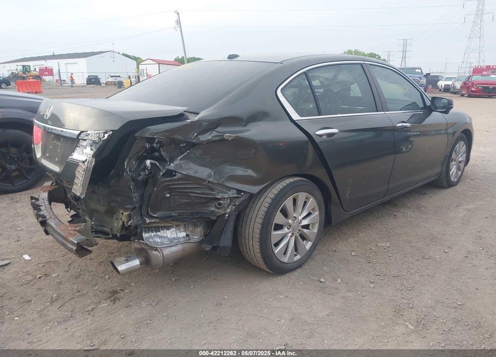 2015 HONDA ACCORD VIN: 1HGCR2F84FA128161