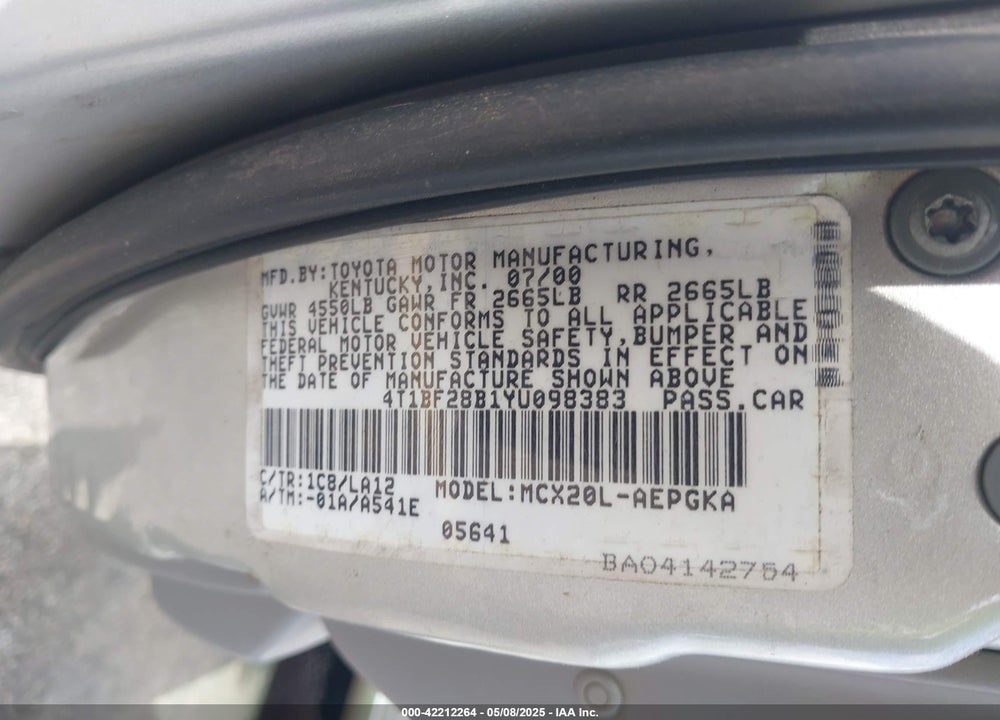 2000 TOYOTA AVALON XLS VIN: 4T1BF28B1YU098383