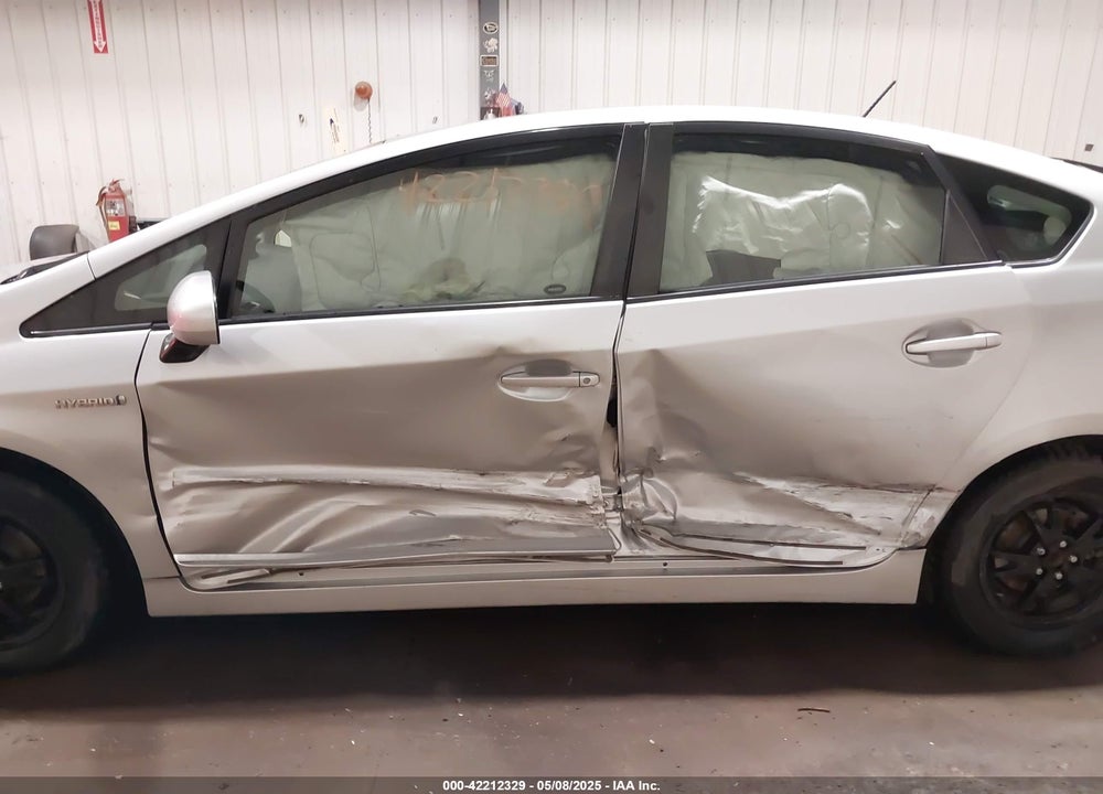 2015 TOYOTA PRIUS TWO VIN: JTDKN3DU8F1895586
