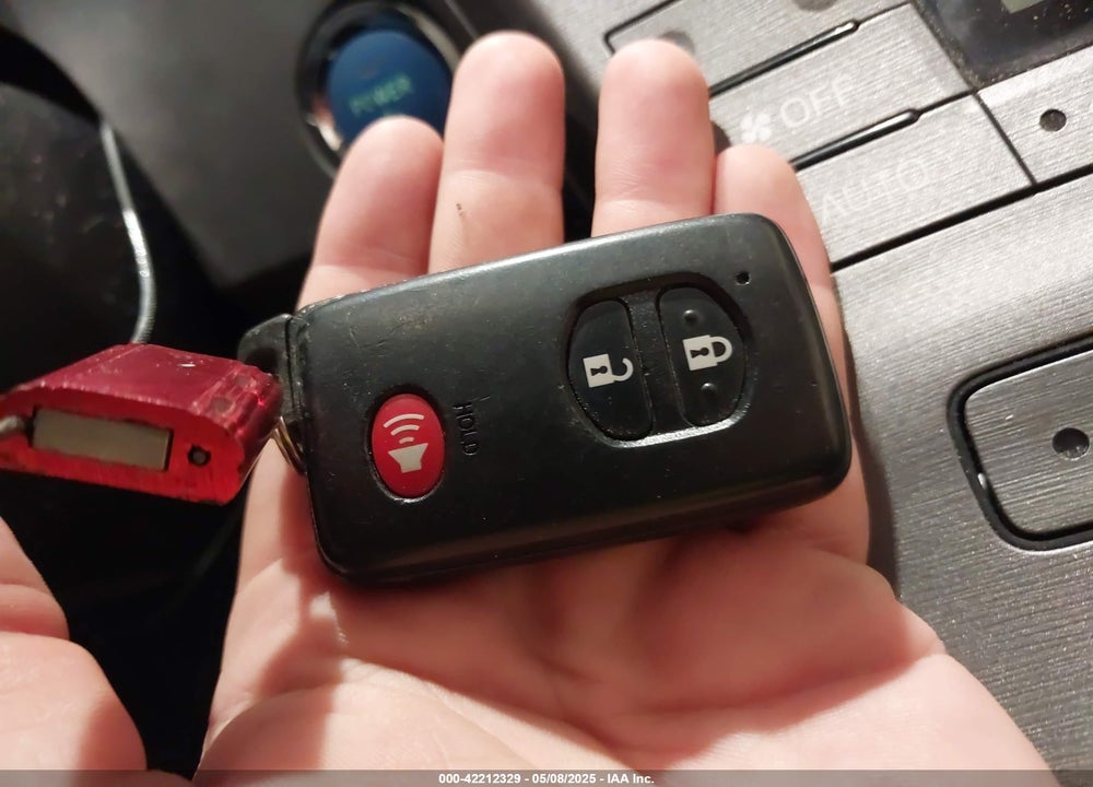 2015 TOYOTA PRIUS TWO VIN: JTDKN3DU8F1895586