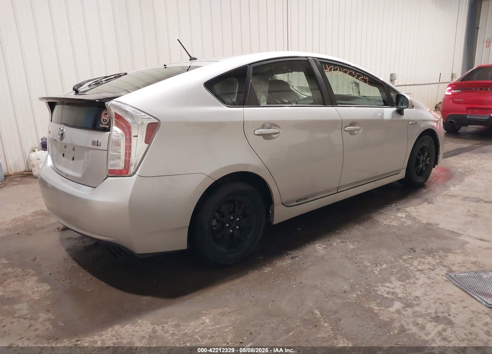 2015 TOYOTA PRIUS TWO VIN: JTDKN3DU8F1895586