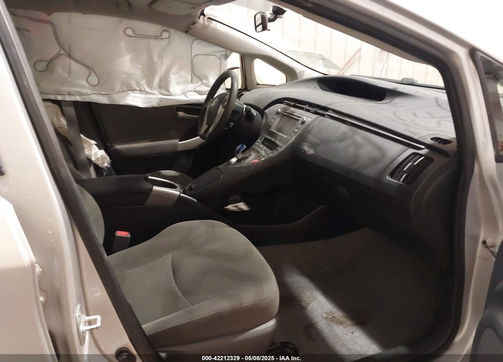 2015 TOYOTA PRIUS TWO VIN: JTDKN3DU8F1895586