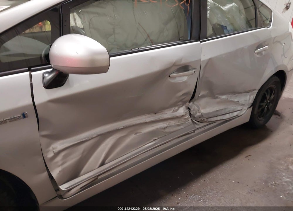2015 TOYOTA PRIUS TWO VIN: JTDKN3DU8F1895586