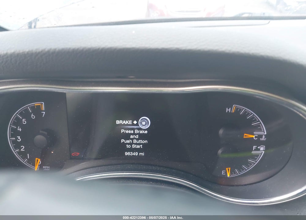 2018 JEEP GRAND CHEROKEE VIN: 1C4RJFAG4JC264177