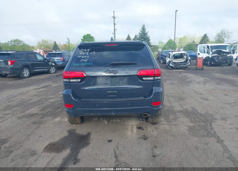 2018 JEEP GRAND CHEROKEE VIN: 1C4RJFAG4JC264177
