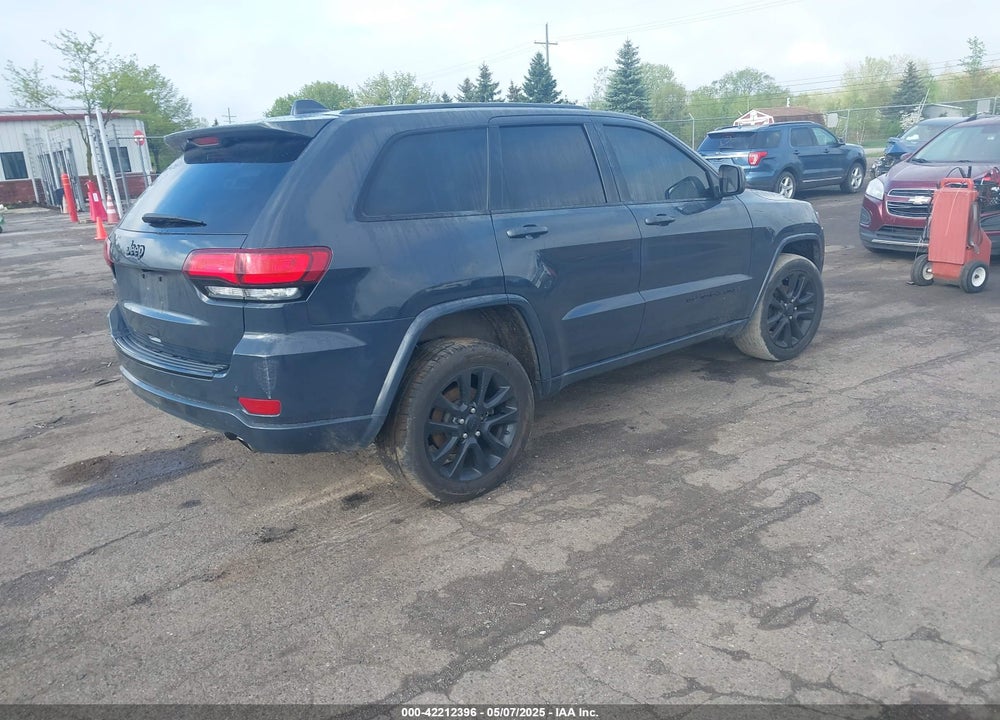 2018 JEEP GRAND CHEROKEE VIN: 1C4RJFAG4JC264177