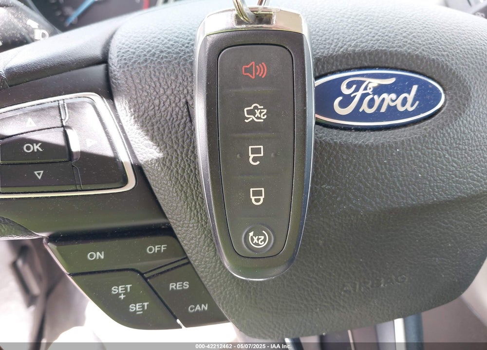 2016 FORD FOCUS VIN: 1FADP3J22GL314021