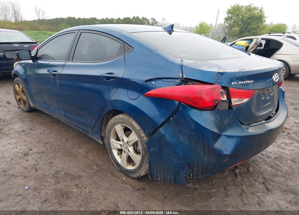 2013 HYUNDAI ELANTRA VIN: KMHDH4AE7DU954007