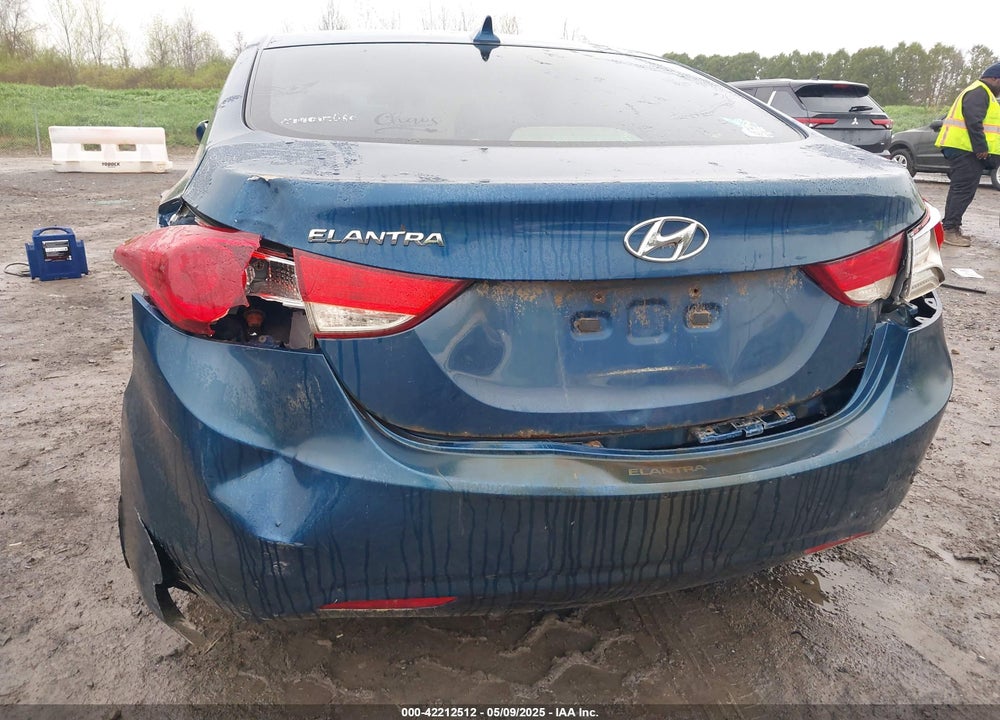2013 HYUNDAI ELANTRA VIN: KMHDH4AE7DU954007