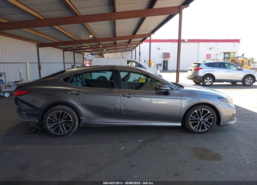 2025 TOYOTA CAMRY XLE VIN: 4T1DAACK4SU555705