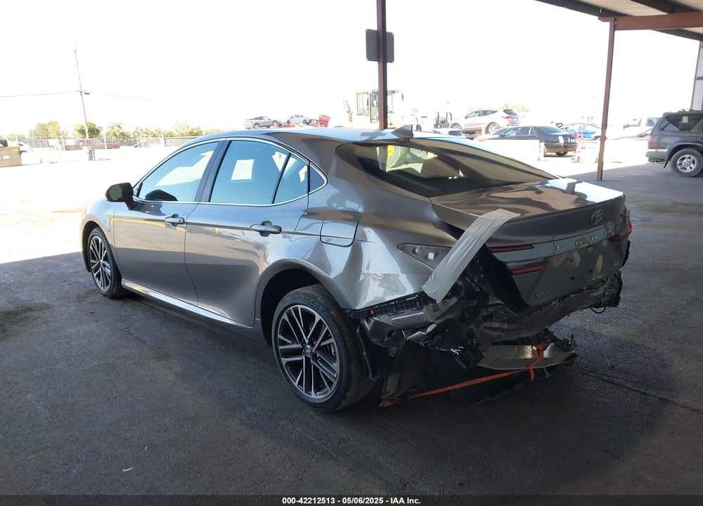 2025 TOYOTA CAMRY XLE VIN: 4T1DAACK4SU555705