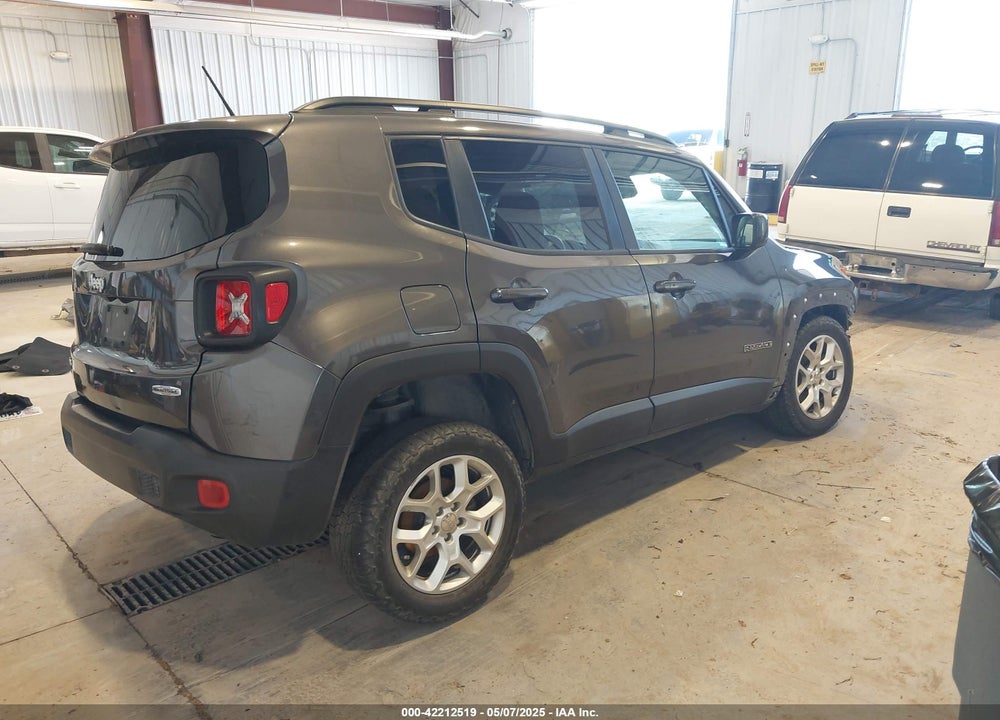 2016 JEEP RENEGADE LATITUDE VIN: ZACCJBBT1GPD10255