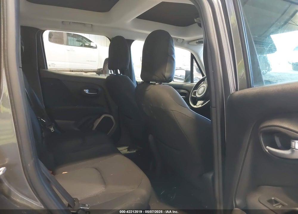 2016 JEEP RENEGADE LATITUDE VIN: ZACCJBBT1GPD10255