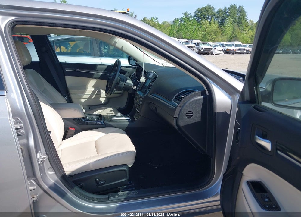 2017 CHRYSLER 300 VIN: 2C3CCARG5HH582585