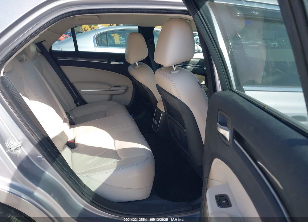 2017 CHRYSLER 300 VIN: 2C3CCARG5HH582585