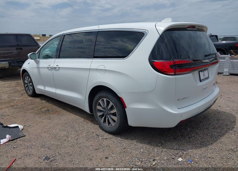 2022 CHRYSLER PACIFICA HYBRID TOURING L VIN: 2C4RC1L71NR164223
